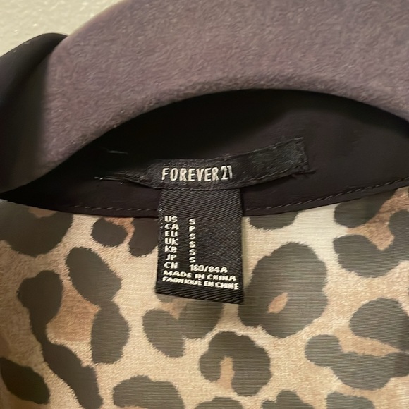 Leopard Print Blouse - Picture 3 of 3